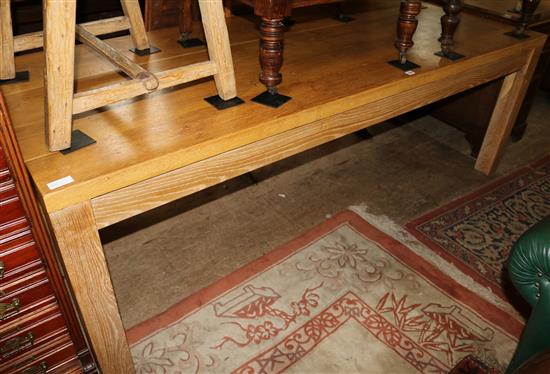7ft table